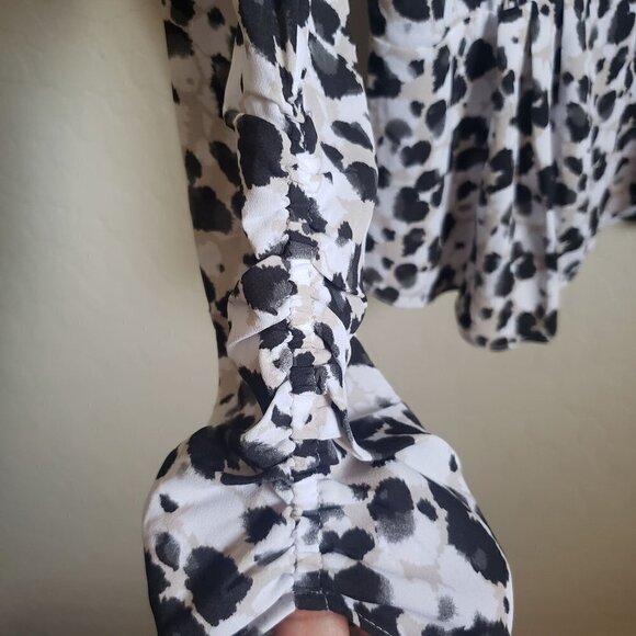 CAbi 5898 Rosette Leopard Wrap Peplum Blouse Animal Print Ruched Size Women's S - Picture 6 of 12